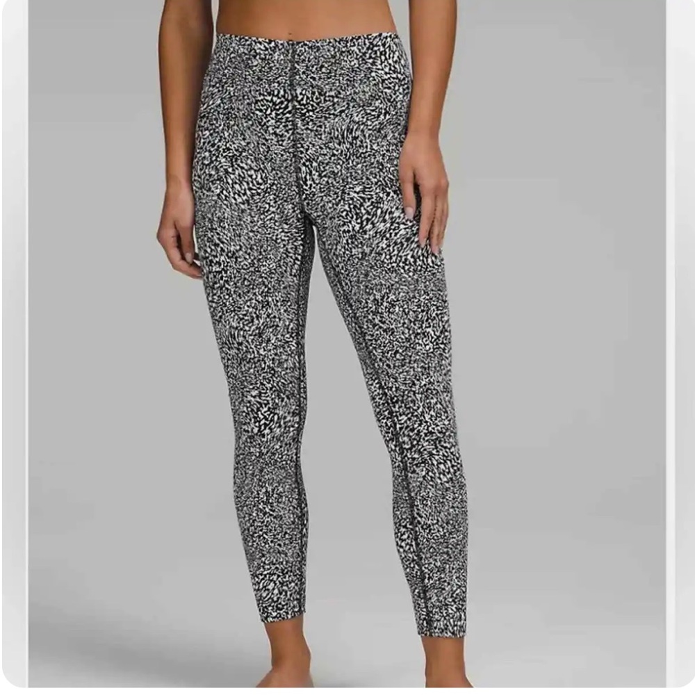 Lululemon InStill HR Tight 25”